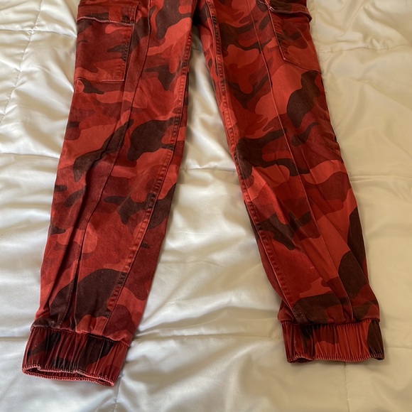 Hollister camo pants - Picture 2 of 4
